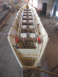 kirkkovene pituus12m leveys 1,95m