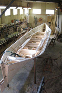 kirkkovene 10+1 pituus 11m leveys 1,95m